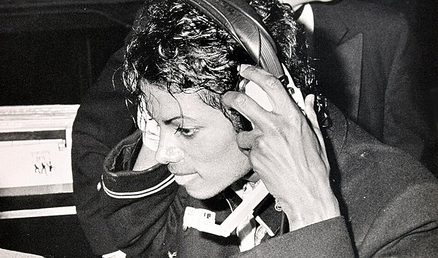 Před čtyřiceti lety Michael Jackson poprvé popřel zemskou přitažlivost