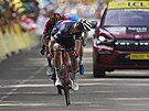 Dánský cyklista Mads Pedersen z Treku vítzí ve 13. etap Tour de France.