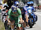 Wout van Aert a za ním Mathieu van der Poel v únik v jedenácté etap Tour de...
