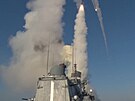 Ruská válená lo odpaluje na Ukrajinu rakety tídy Kalibr. (12. ervna 2022)