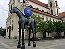 Na títu sochy markrabte Jota v centru Brna je od nedle 10.7. 2022...