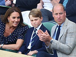 Vévodkyn Kate, princ George a princ William na muském finále Wimbledonu...