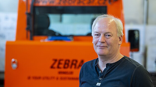 Petr Řihák, jednatel firmy Zebra Group, která vyrábí v Pardubicích malé užitkové vozy značky Zebra.