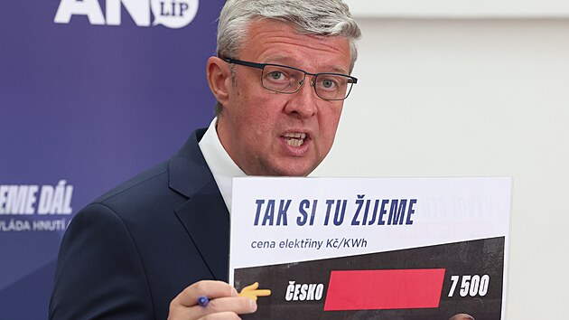 Tisková konference ANO. Na snímku Karel Havlíček.(14. července 2022)