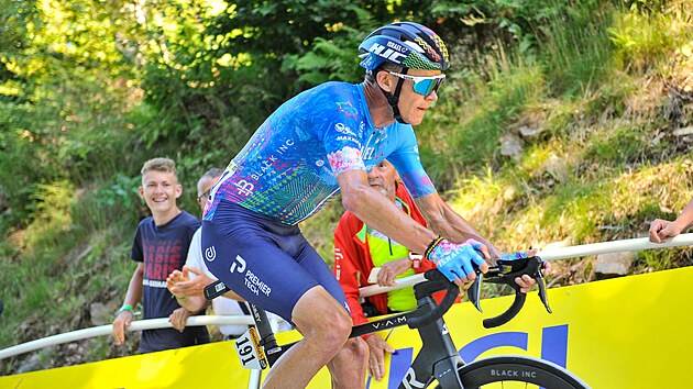 Chris Froome v prbhu sedm etapy Tour de France.