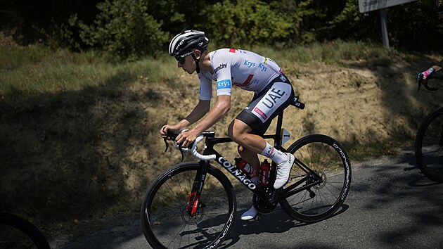 Tadej Pogaar bhem estnct etapy Tour de France.