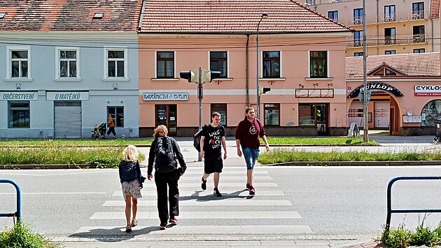 P�echod pro chodce na �eskobud�jovick� Pra�sk� t��d� u restaurace Perla