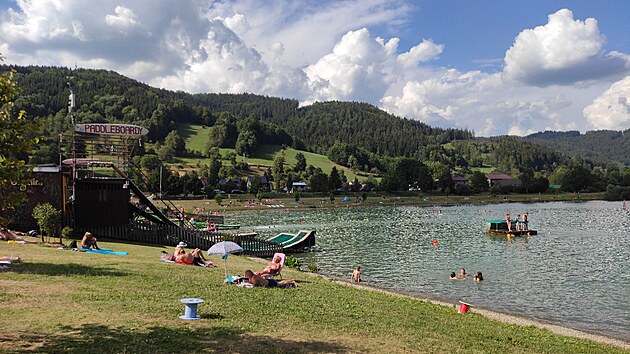 Klidn� a �ist� prost�ed� i v�hled na zvln�nou vala�skou krajinu nab�z� Balaton...