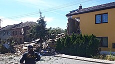 Výbuch v Olšanech u Prostějova zcela zničil rodinný dům, poškozené jsou i další...