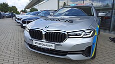 BMW 540i xDrive Touring pro eskou policii