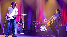 Kytarista Jeff Beck a Johnny Depp na koncert v praském O2 universu, 11....