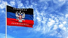 Vlajka separatistické Doněcké lidové republiky. (12. července 2019) | na serveru Lidovky.cz | aktuální zprávy