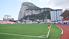 Victoria Stadium, stadion většiny gibraltarských klubů i tamní fotbalové...