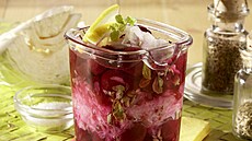 �erven� �epa nakl�dan� se zel�m