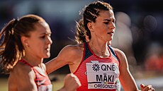 Kristiina Mäki v rozběhu na 1500 metrů.