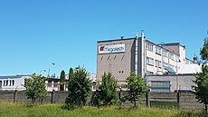 Hlinecký Megatech sídlí v areálu bývalé Ety od roku 2008. Vyrábí  plastové díly...