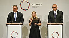 Místopředseda Evropské komise Maroš Šefčovič (vlevo) a ministr pro evropské...