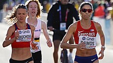 eská maratonkyn Tereza Hrochová (vlevo) na MS v Eugene.