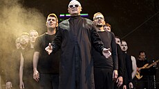 Zábr z akrobatického muzikálu Nebesa