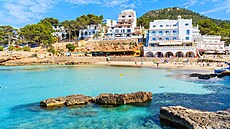 Ostrov Ibiza je luxusnm ostrovem, kter pitahuje tak mnoh celebrity.