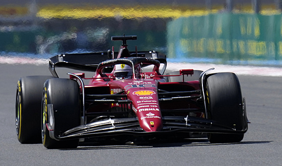 Charles Leclerc z Ferrari ve Velké cen Francie.