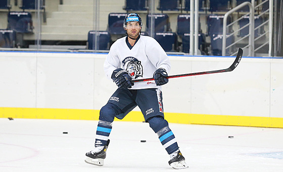 Útočník Michael Frolík má za sebou s hokejisty Liberce první trénink na ledě.