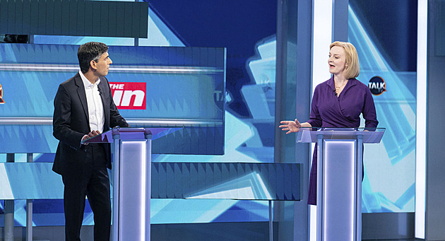 Debatu kandidátů na britského premiéra přerušila rána, moderátorka omdlela