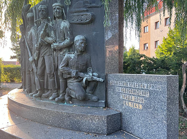 Nebyl to trestný čin, řekl soud o pomazání památníku Rudé armády výkaly