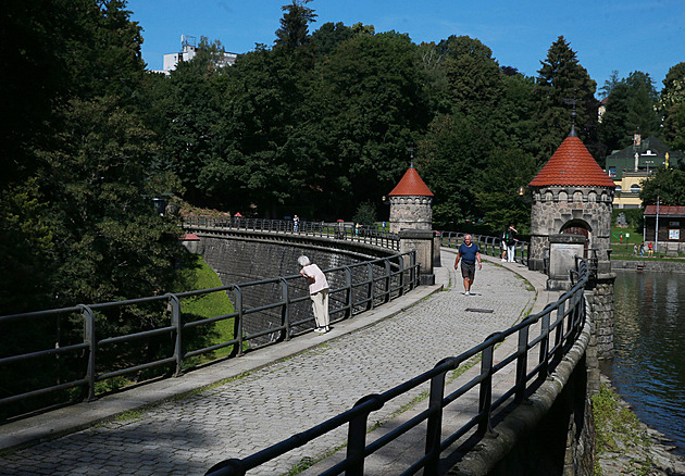 Oprava liberecké přehrady může kvůli nedostatku peněz skončit předčasně