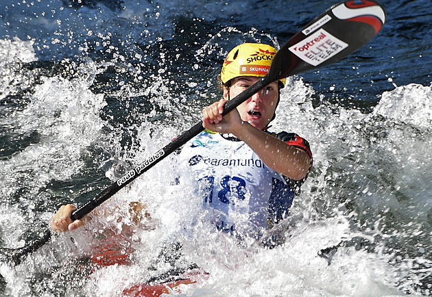 Kajakářka Fišerová skončila v Pau třetí, lídr SP Prskavec dojel pátý