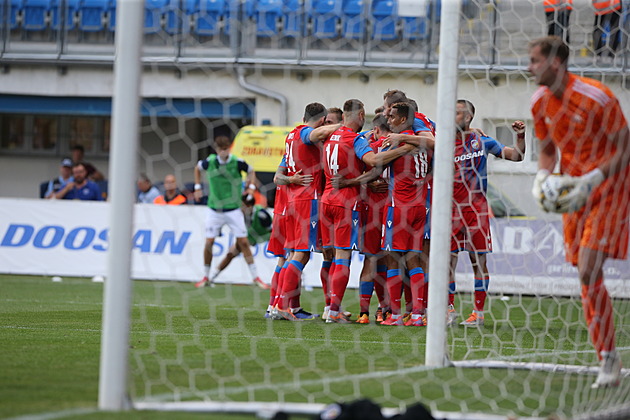 Plzeň - HJK Helsinky 5:0, snadná odveta a jisté poháry. Dva góly dal Sýkora