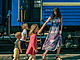 Evakuace civilist z vlakovho ndra v ukrajinskm mst Pokrovsk. (4. ervna...