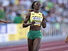 Jamajská sprinterka Shericka Jacksonová postupuje do finále bhu na 200 metr...