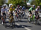 Dritelé jednotlivých trikot na startu 21. etapy Tour de France. Zleva Tadej...