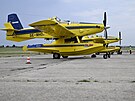 védské hasicí letouny Air Tractor AT-802 pistály 29. ervence 2022 na letiti...