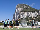 Slávistití fotbalisté na obhlídce Victoria Stadium na Gibraltaru, kde vstoupí...