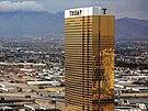 Hotel a casino v Las Vegas má prý zvení obklad oken z plátkového zlata.