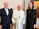 Monacký kníe Albert II., pape Frantiek a monacká knna Charlene (Vatikán,...