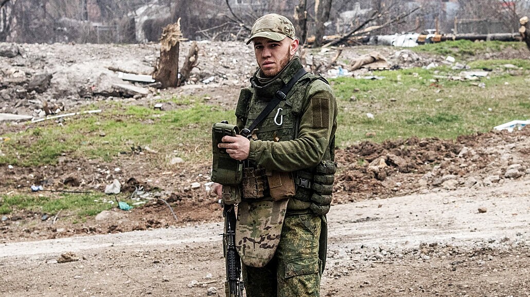 Ruský voják na Ukrajin