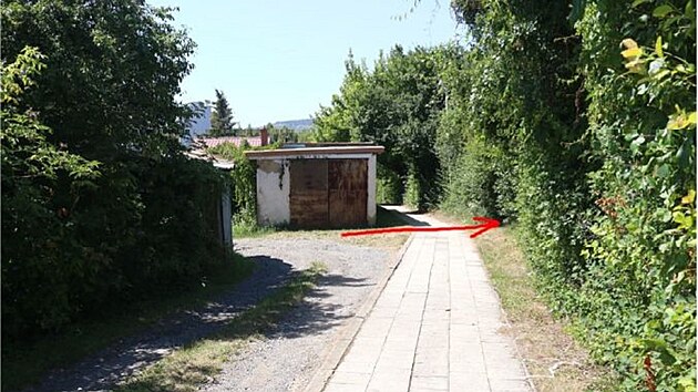 M�sto, kam lupi� �enu odt�hl.