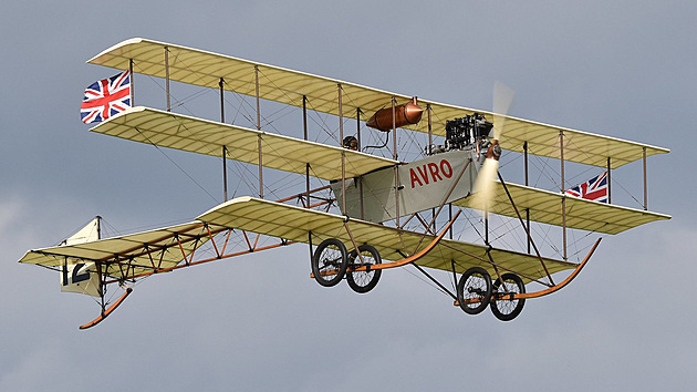 Roe IV Triplane, replika (Shuttleworth Collection)