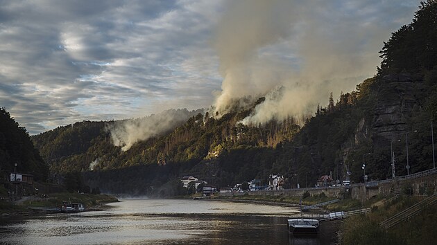 Lesní požár v Národním parku České Švýcarsko. (26. července 2022)