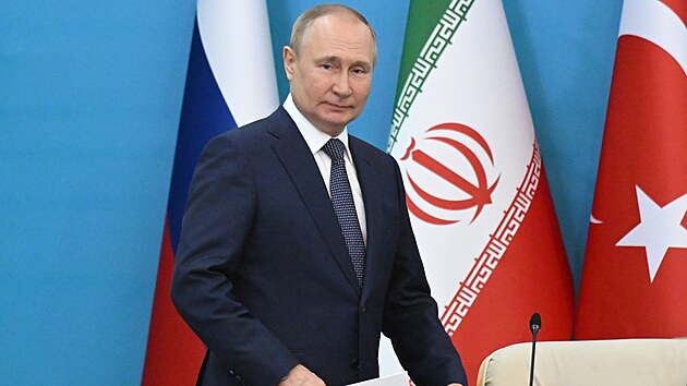 Rusk prezident Vladimir Putin na schzce v Tehernu. (19. ervence 2022)
