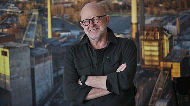 Franti�ek Zvardo� �ije ve Francii. Po revoluci v�ak za��dal o vr�cen� �esk�ho ob�anstv�, o kter� po emigraci p�i�el. Do Ostravy se v�dy r�d vrac�.