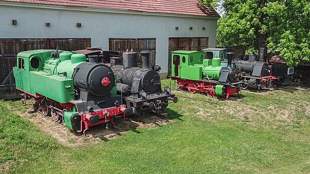V železničním muzeu Zlonice najdete sbírku cukrovarských lokomotiv. Zleva: ČKD...