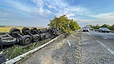 Nehoda kamionu a auta zablokovala u Mikulova hlavní tah z Brna na rakouské...