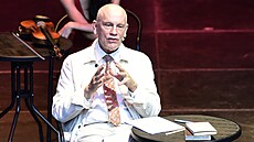 John Malkovich byl hlavní hvzdou pedstavení The Music Critic, které mohli...