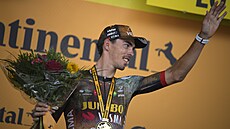 Francouzský cyklista Chris Laporte na pódiu jako vítěz 19. etapy Tour de France
