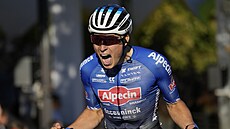 Belgický cyklista Jasper Philipsen oslavuje vítězství ve 21. etapě Tour de... | na serveru Lidovky.cz | aktuální zprávy
