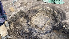 Archeologové se pokusí ur�it p�esné stá�í st�edov�ké studny.